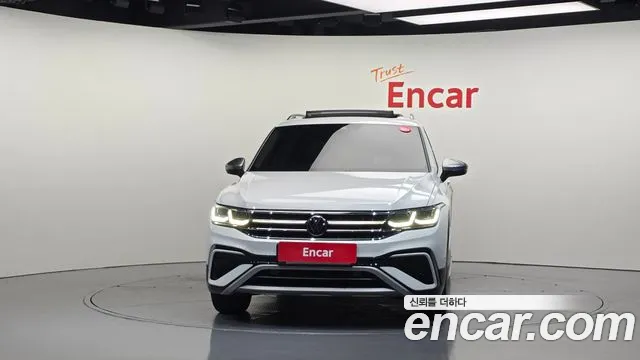 Volkswagen Tiguan — Фото автомобиля 3