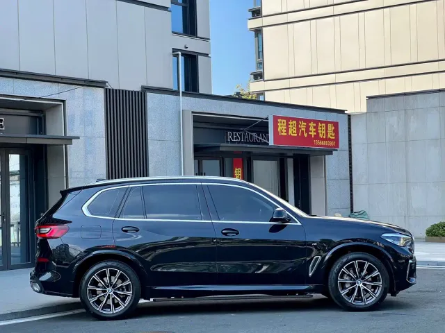 BMW X5 — Фото автомобиля 8
