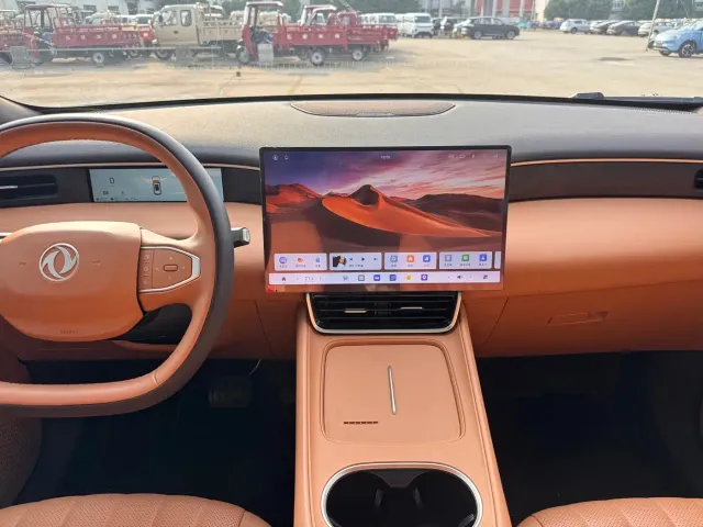 Dongfeng Aeolus Dongfeng Aeolus L8 2025 Plug-in Hybrid — Фото автомобиля 6