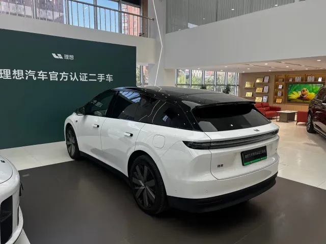 Li Auto i6 — Фото автомобиля 9