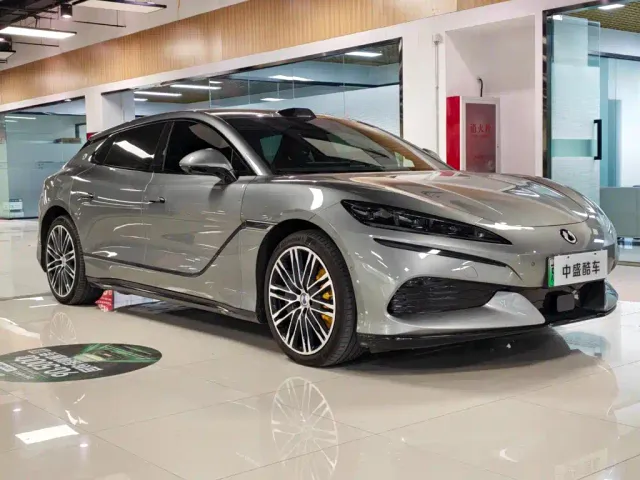 Denza Z9GT — Фото автомобиля 3