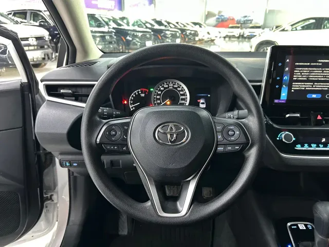 Toyota Corolla — Фото автомобиля 9