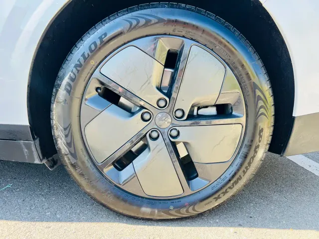 Li Auto i6 — Фото автомобиля 11