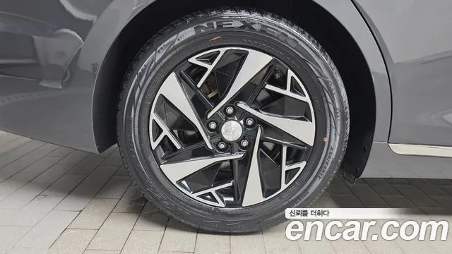 Hyundai Grandeur Premium — Фото автомобиля 5