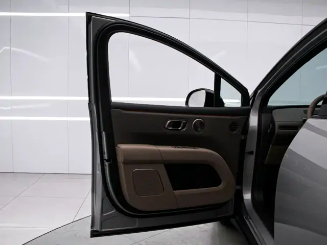 Li Auto i6 — Фото автомобиля 12
