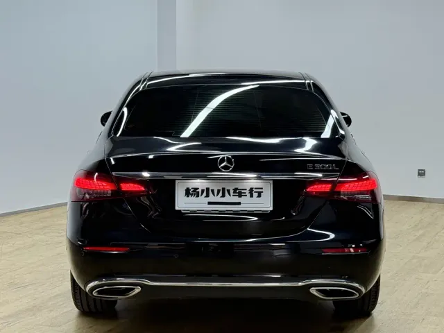 Mercedes-Benz E-Class — Фото автомобиля 5