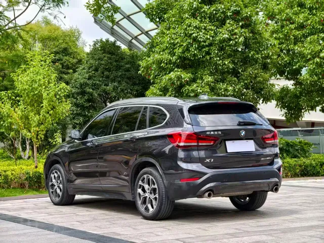 BMW X1 — Фото автомобиля 5