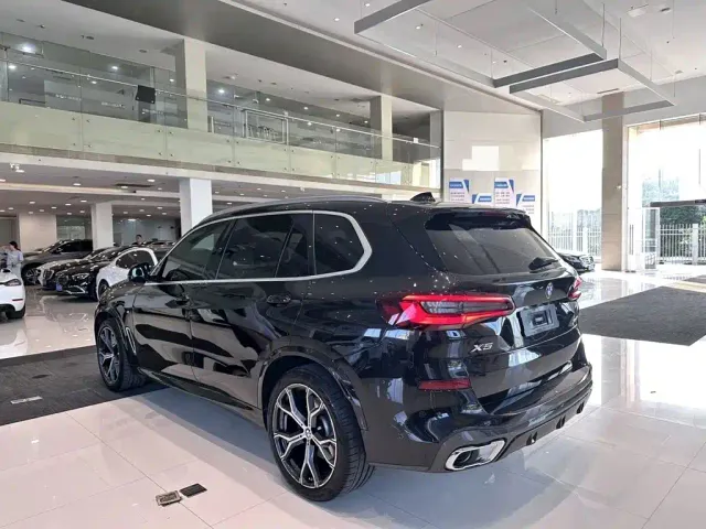 BMW X5 — Фото автомобиля 8