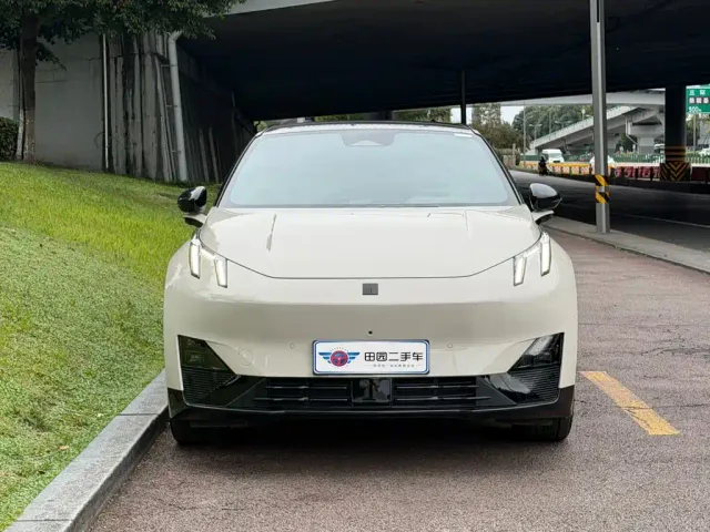 Lynk & Co Z20 — Фото автомобиля 2