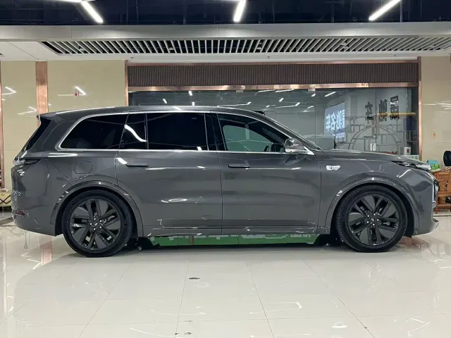 Li Auto L9 — Фото автомобиля 7