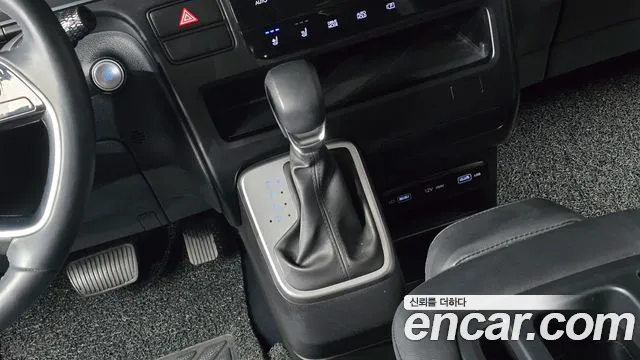 Hyundai Staria Staria Tourer 11 мест — Фото автомобиля 9