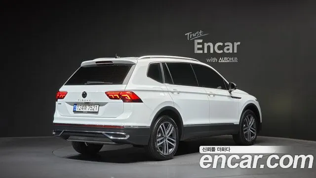 Volkswagen Tiguan — Фото автомобиля 2