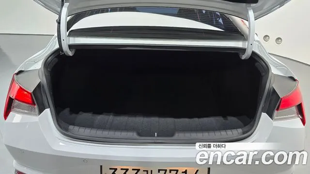 Hyundai AVANTE Smart — Фото автомобиля 30