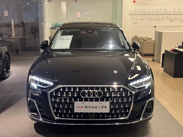 Audi A8 — Фото автомобиля 2
