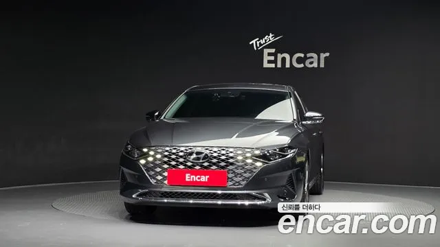 Hyundai Grandeur New — Фото автомобиля 3