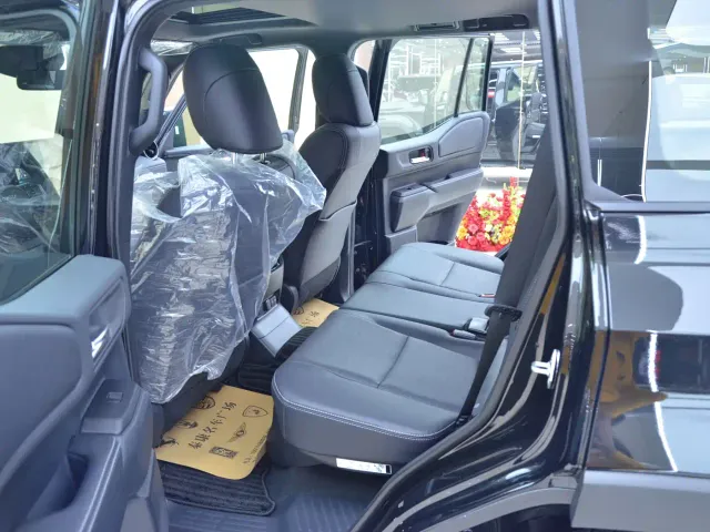 Toyota Prado — Фото автомобиля 5