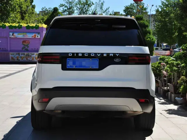 Land Rover Discovery — Фото автомобиля 4