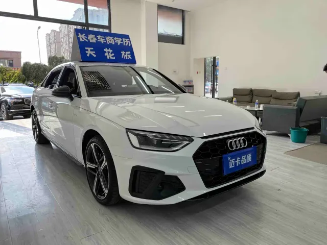 Audi A4L — Фото автомобиля 3