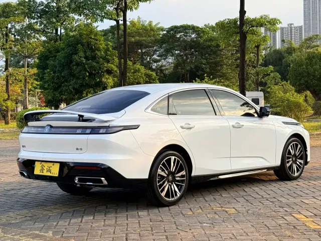 Changan Eado — Фото автомобиля 17