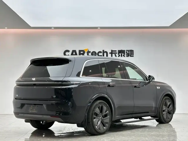 Li Auto L8 — Фото автомобиля 5