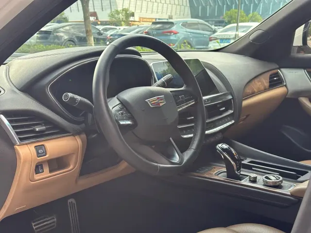Cadillac CT5 — Фото автомобиля 9