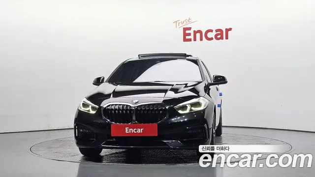BMW 1 Series F40 — Фото автомобиля 3