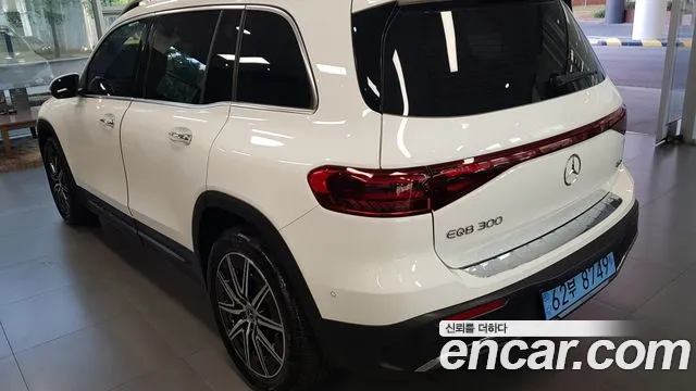 Mercedes-Benz EQB X243 — Фото автомобиля 2