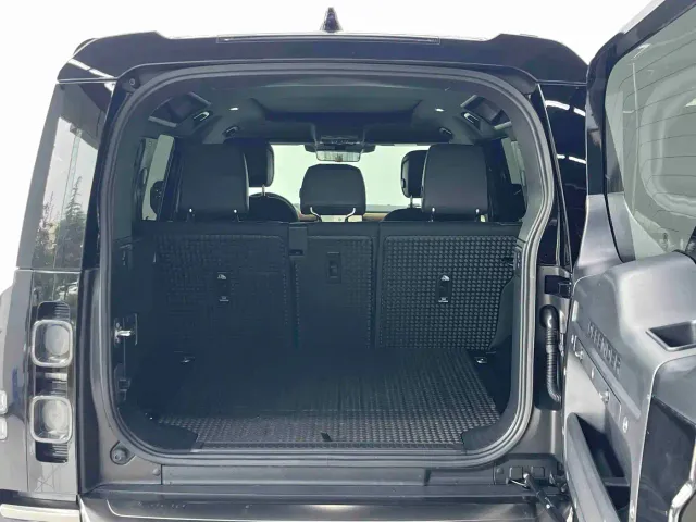 Land Rover Defender — Фото автомобиля 21