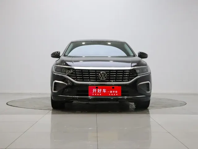 Volkswagen Passat — Фото автомобиля 2