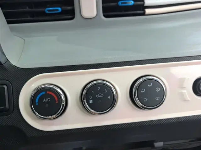 Wuling Hongguang Mini EV — Фото автомобиля 12