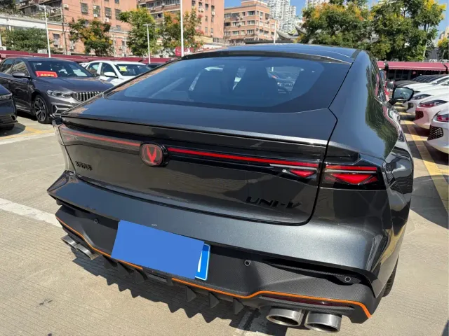 Changan UNI-V — Фото автомобиля 13