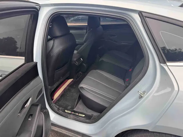 BYD Qin L — Фото автомобиля 6