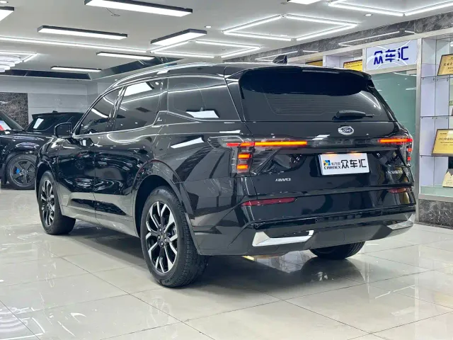 Ford Edge — Фото автомобиля 4