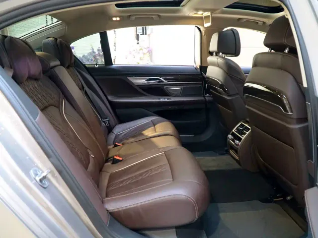 BMW BMW 7 Series 2021 Model 730Li Luxury Package — Фото автомобиля 15