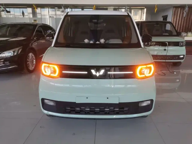 Wuling Hongguang Mini EV — Фото автомобиля 2