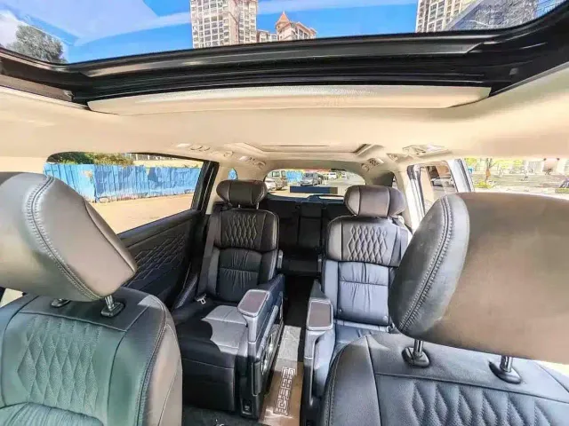 Honda Elysion — Фото автомобиля 5