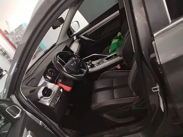 Geely Binyue — Фото автомобиля 14