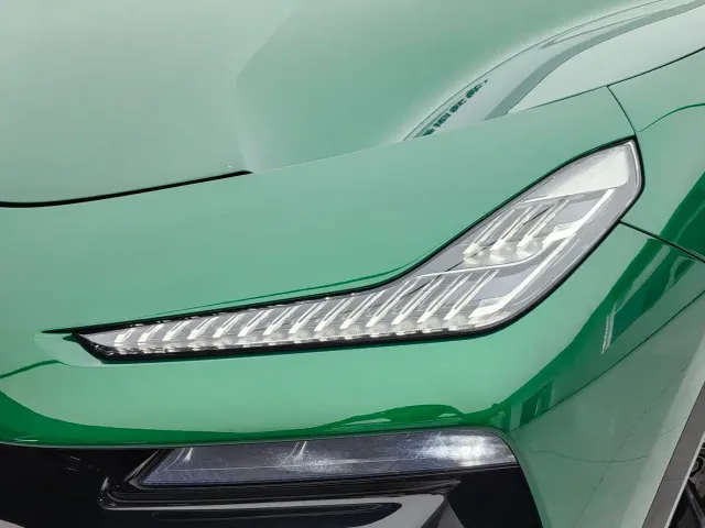Lotus Eletre — Фото автомобиля 6