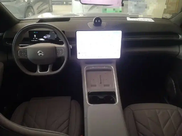 Nio EC6 — Фото автомобиля 9