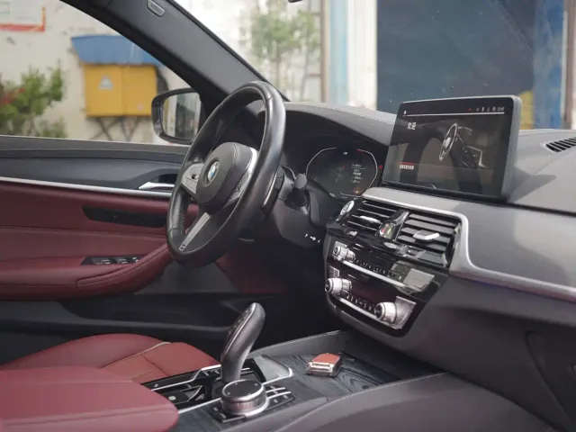 BMW 5 Series — Фото автомобиля 6