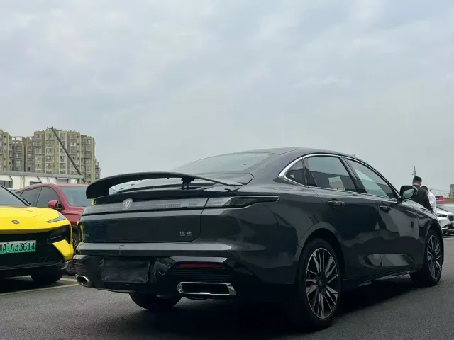Changan Eado — Фото автомобиля 6