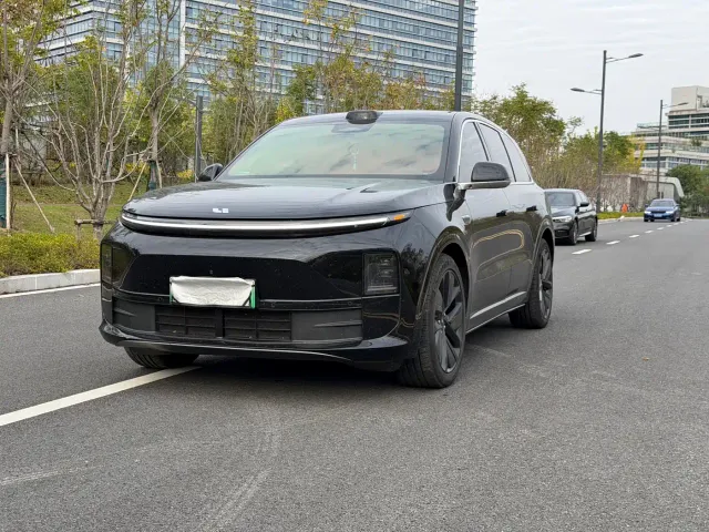 Фотография автомобиля — Li Auto L6