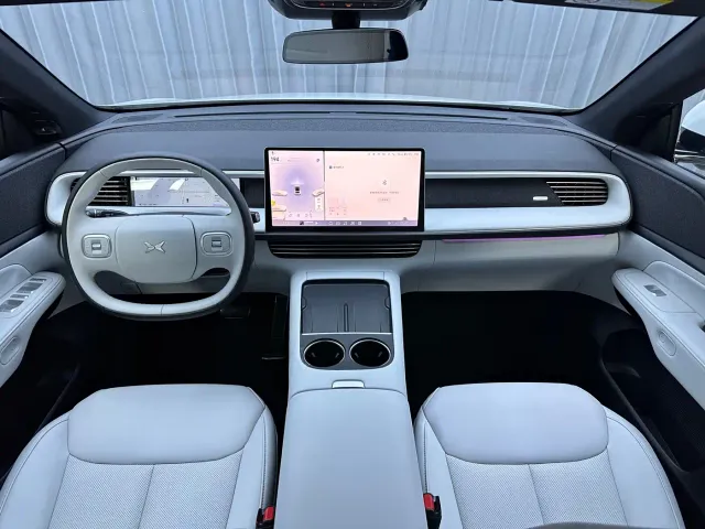 Xpeng G6 — Фото автомобиля 10