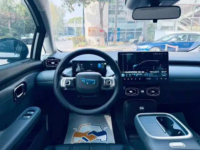 GAC Aion UT — Фото автомобиля 17