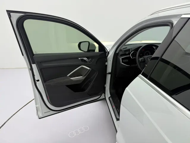 Audi Q3 — Фото автомобиля 9