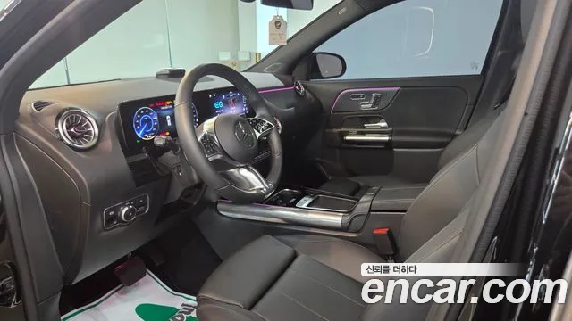 Mercedes-Benz EQA — Фото автомобиля 11