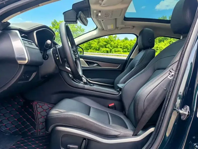 Jaguar XFL — Фото автомобиля 4