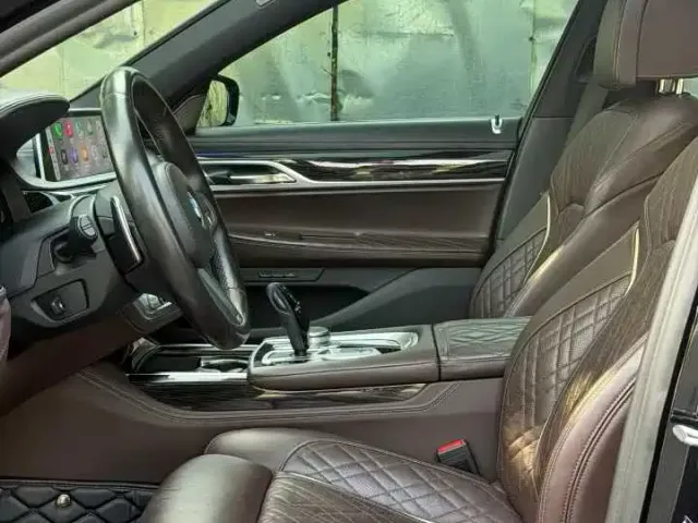 BMW 7 Series — Фото автомобиля 7