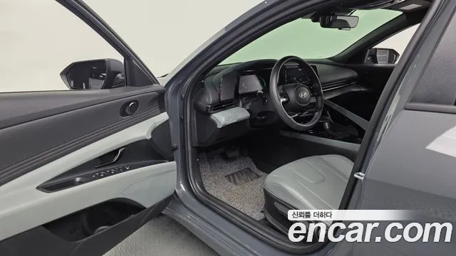 Hyundai Avante CN7 — Фото автомобиля 10