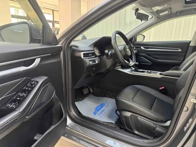 Geely Emgrand — Фото автомобиля 7